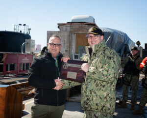 Read more about the article March 1, 2022 –  Electric Boat Delivers Submarine Oregon